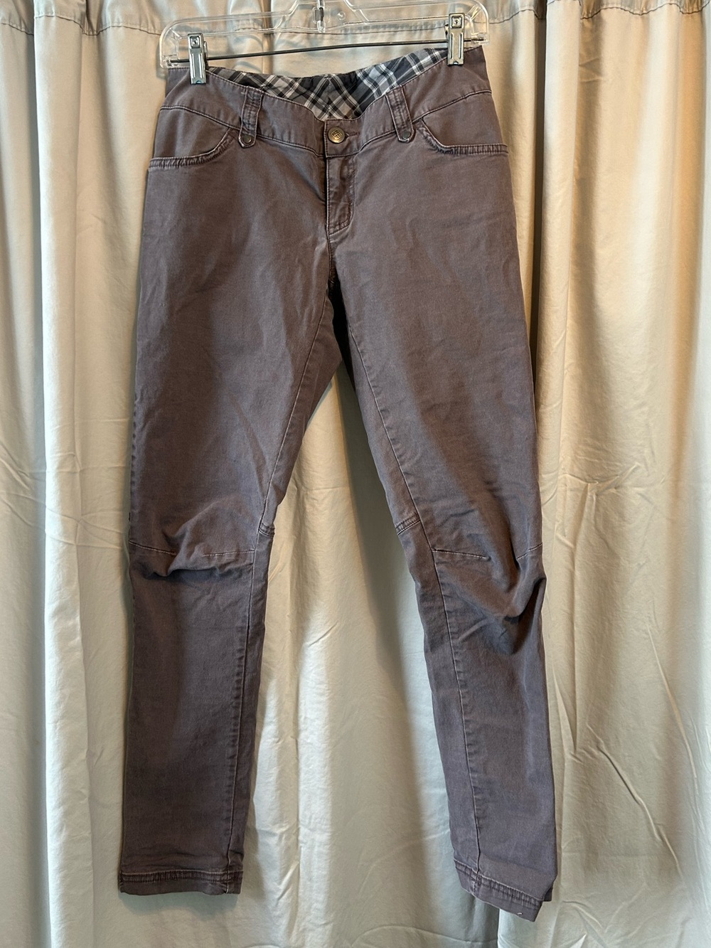 Columbia Women’s Skinny Jeans in Taupe Brown